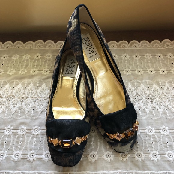 ~BADGLEY MISCHKA COUTURE~Leopard/Gold Crystal Detail Ballet Flats - Picture 2 of 12